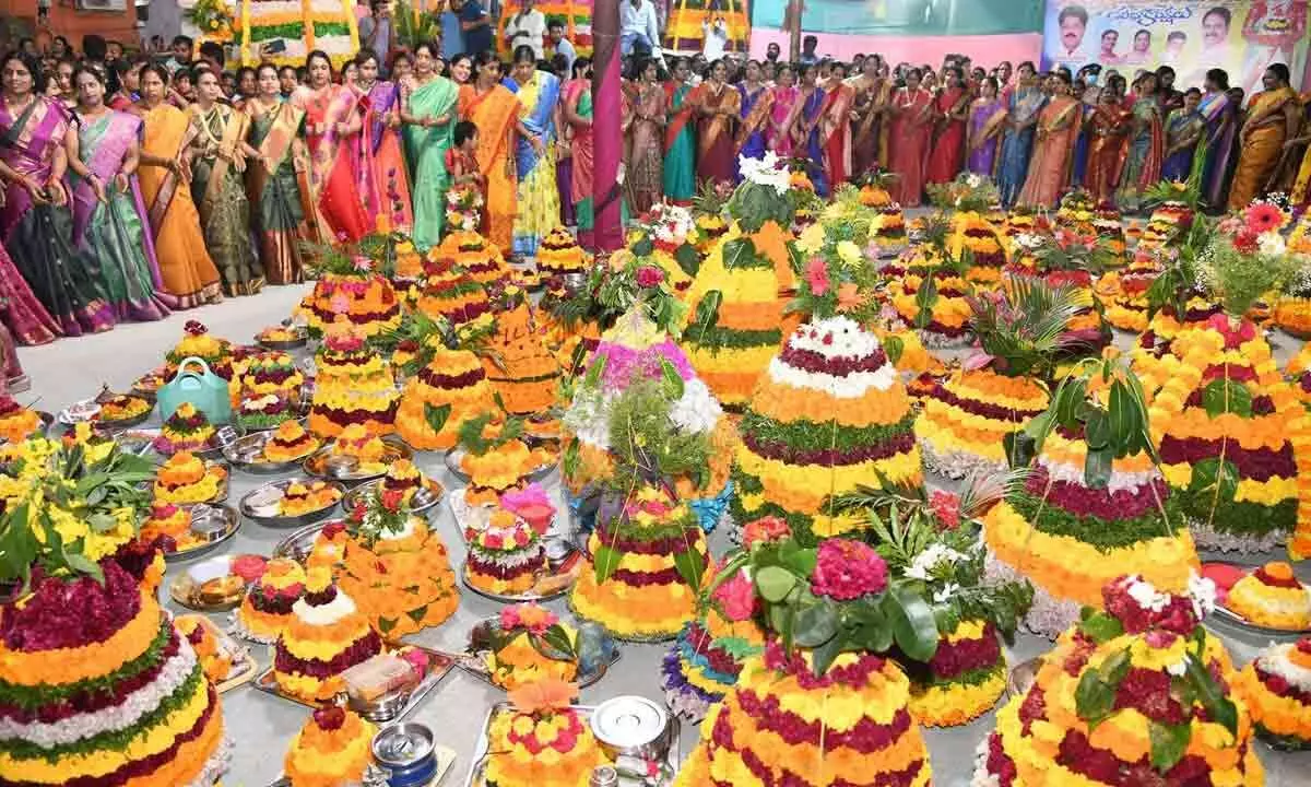 Bathukamma Festival: Significance for Telangana — Festivals