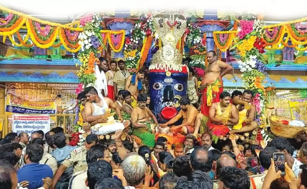 Relationship Between Tirupathi ganga Jathara and Sammakka Saralamma Jathara: — Culture