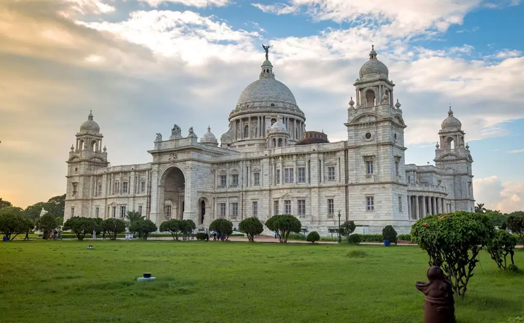Rename Victoria Memorial Station to Asta lakshmi Temple Station — Hinduism