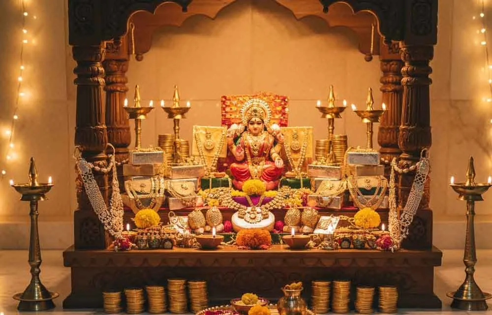 Why Gold and Silver Are Worshipped on Dhanteras — Diwali 2025