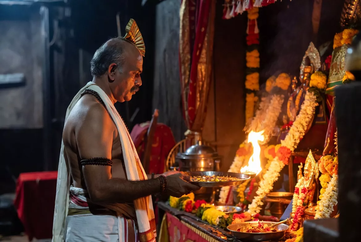 Diwali 2026: Laxmi Puja Date, Rituals & Mantras — Festivals