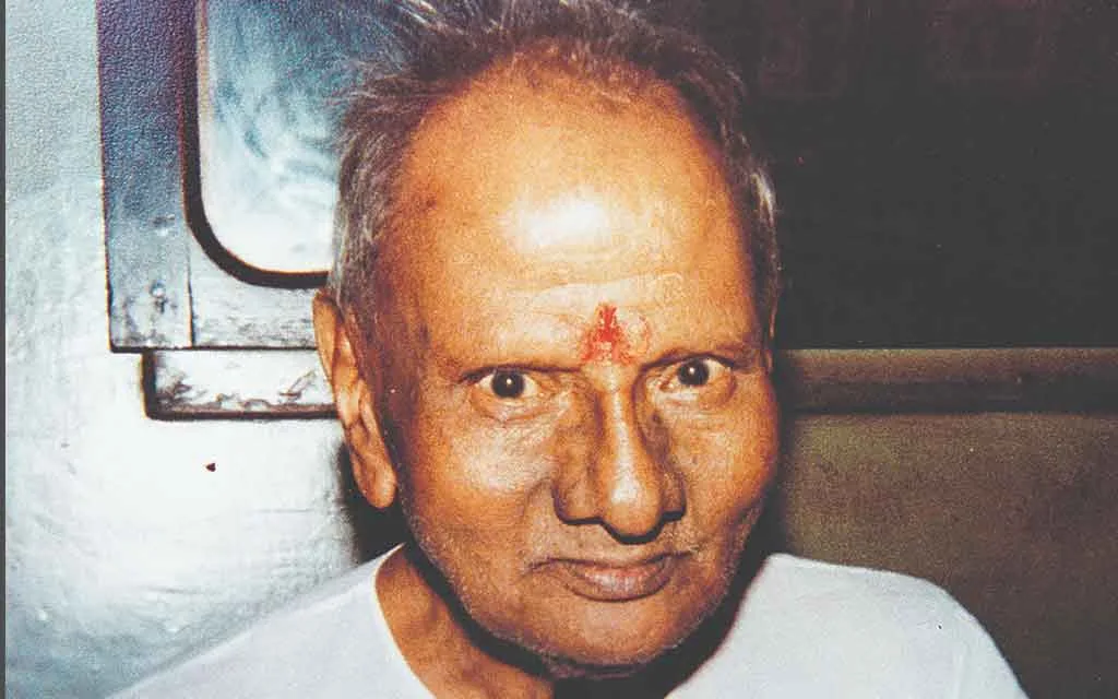 Nisargadatta Maharaj: The Master of Non-Dual Awareness – A Devotional Narration of His Radiant Life, Transformative Teachings, and Everlasting Legacy — Famous Hindus